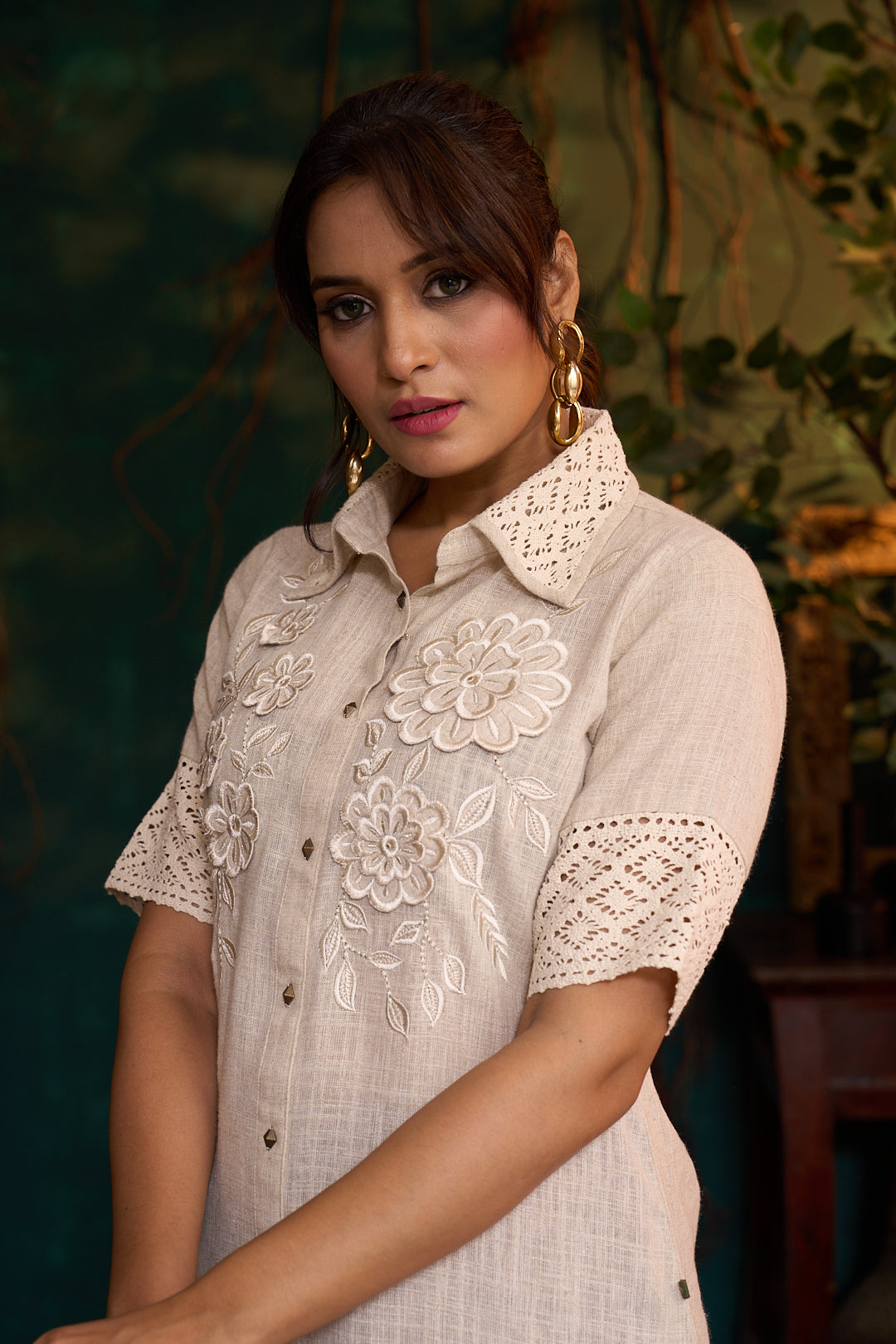 Natural Khadi Short Kurta – 3D Flower Embroidery – Half Sleeves